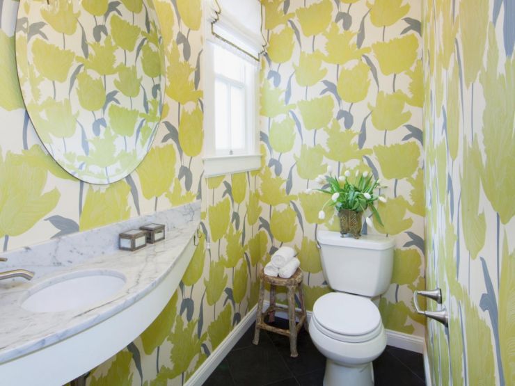 dp_anastasia-faiella-bathroom-floral-wallpaper-2_s3x4-jpg-rend-hgtvcom-1280-960