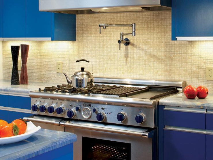 dp_meyer-blue-kitchen-stove_s4x3-jpg-rend-hgtvcom-1280-960