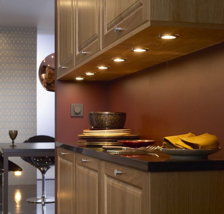 led-kitchen-cabinet-lighting-arrangement-2013-led-kitchen-cabinet-lighting-arrangement-1024x976-1024x976