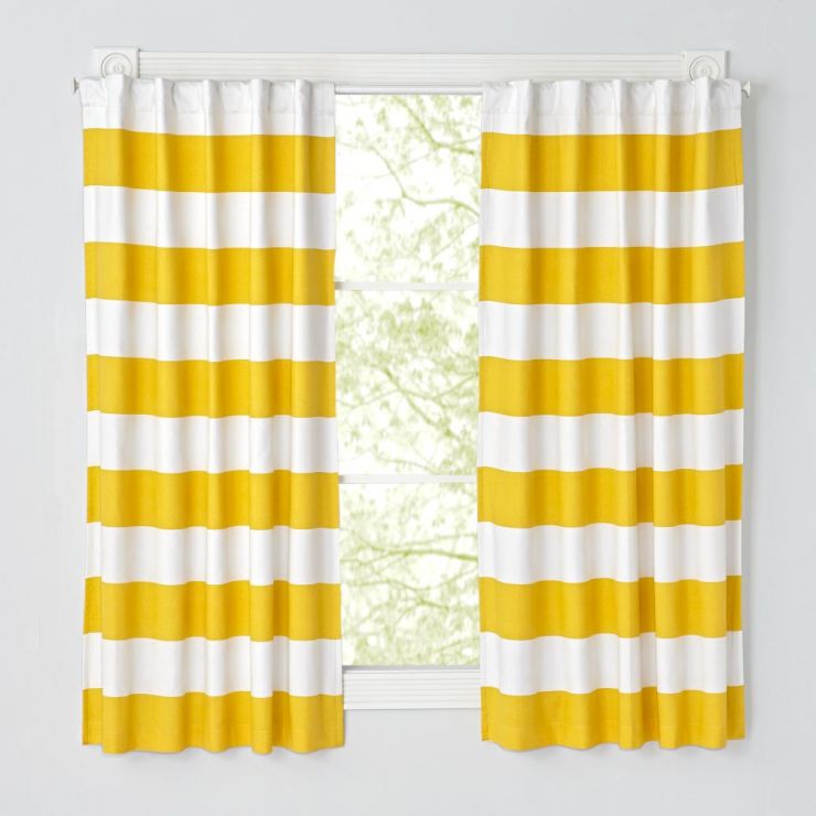 Желтые шторы (49)
